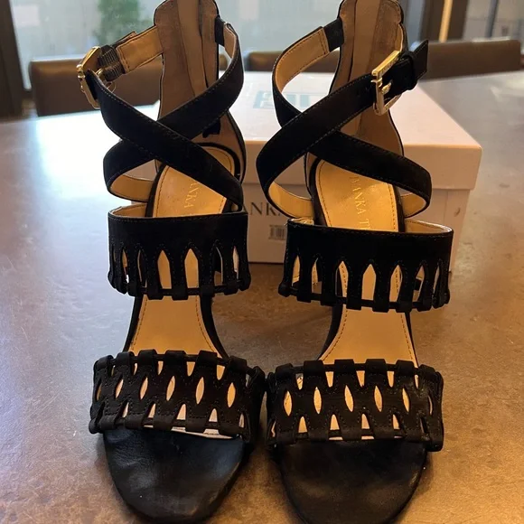 Ivanka Trump Suede heels. Black suede. - Picture 2 of 8